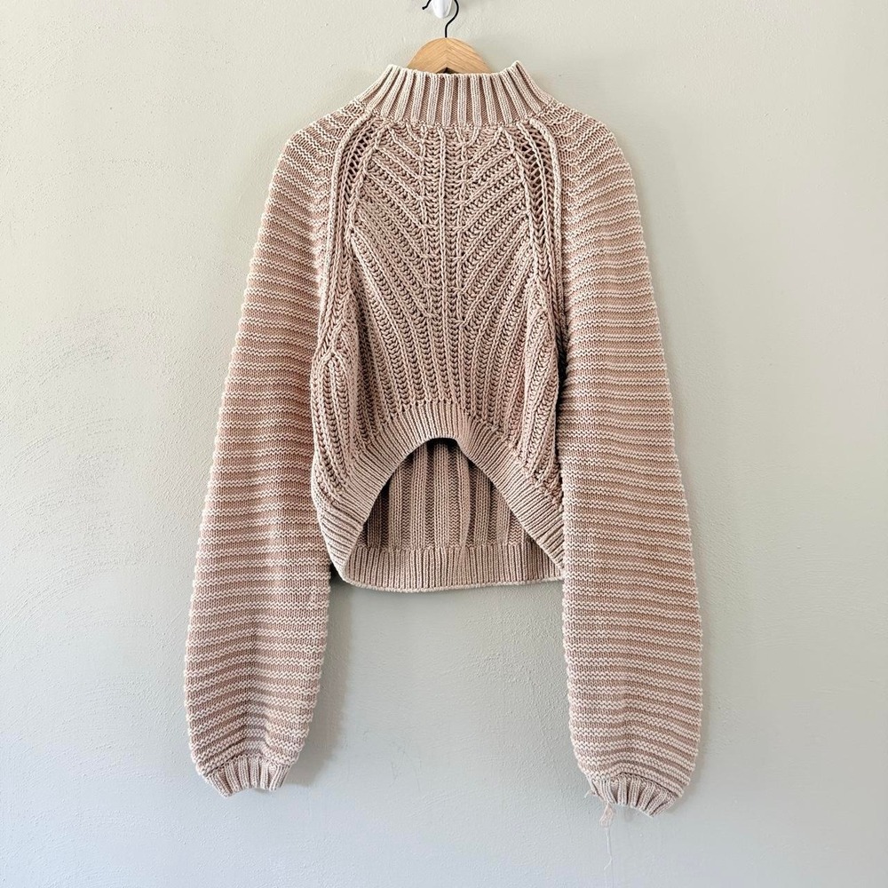 Free People Women's Medium Beige Chunky Knit Cropped Sweater